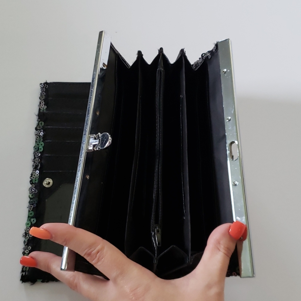 Wallet - Picture 4 of 6
